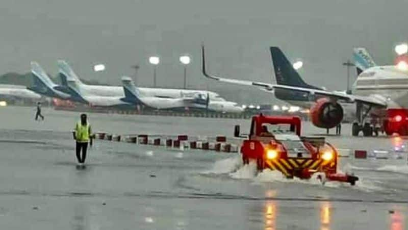 Heavy rain in Chennai.. Service of 26 flights affected tvk