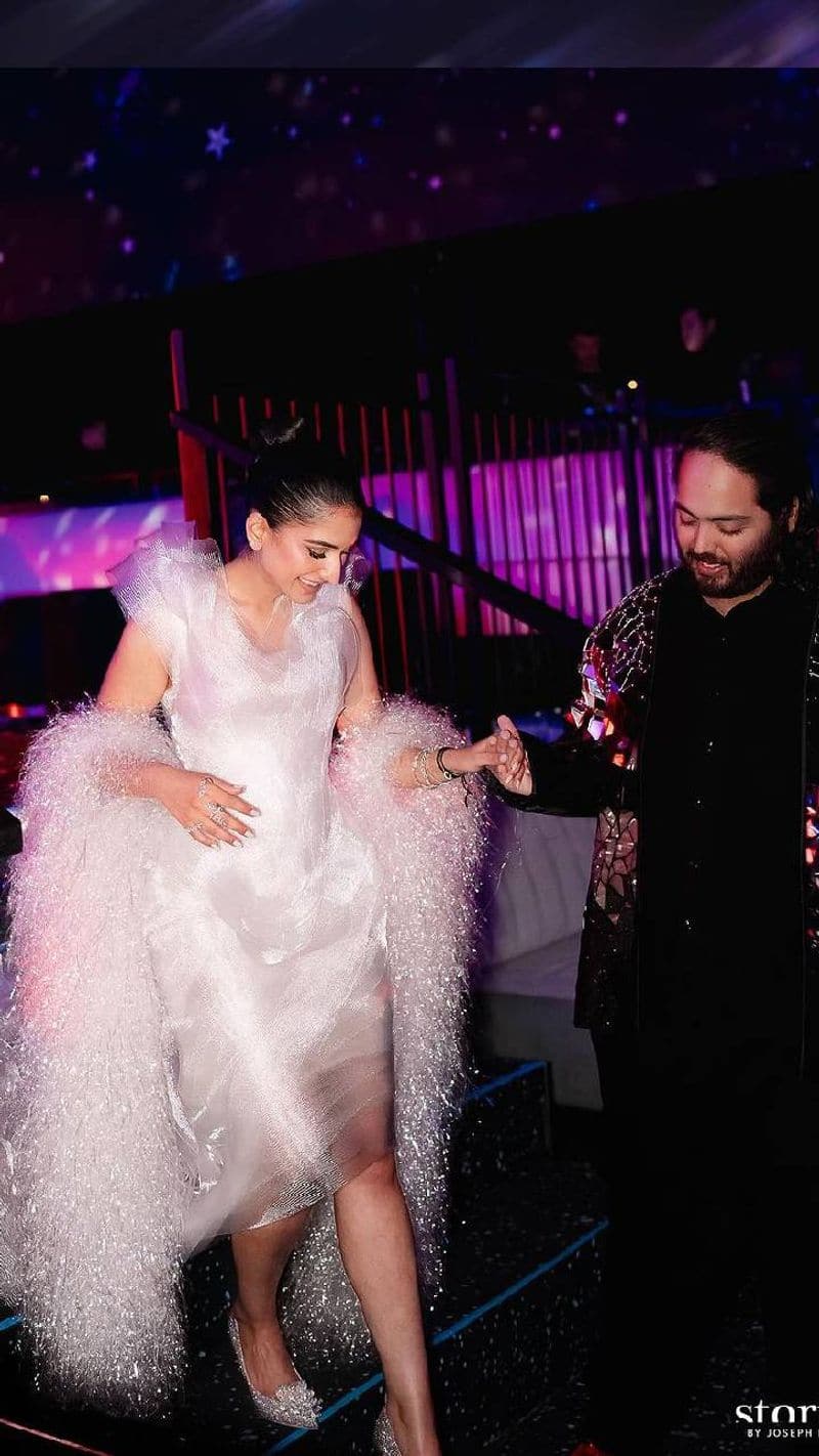 Anant ambani Radhika Merchant cruise party Pre wedding new lavender dress photos xbw