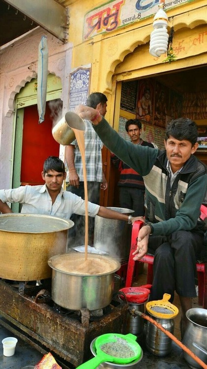 <p>इस योजना का लाभ केवल भारतीय उठा सकते हैं। वहीं शख्स 2 सालों से फुटपाथ पर व्यापार कर रहा है। बिजनेस को बढ़ाने के लिए वह स्वनिधि योजना के तहत आवेदन कर सकता है। </p>
