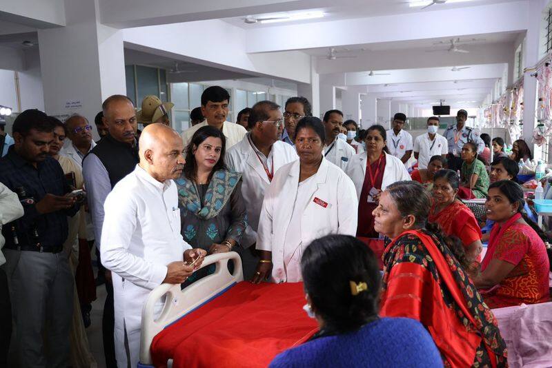 Minister Sharan Prakash Patil sudden visit to Kidwai-Indira Gandhi Children's Hospital today at bengaluru rav