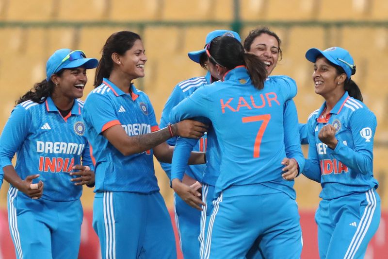 India Women beat South Africa Women by 4 Runs difference in 2nd ODI at bengaluru rsk