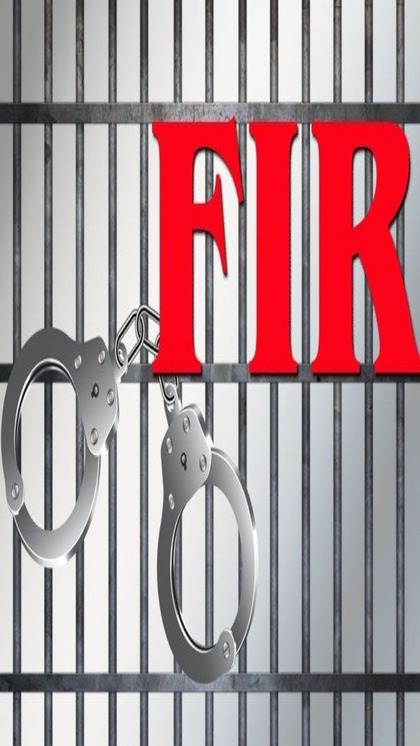<p>कोई घटना होने पर पुलिस रिपोर्ट दर्ज करती है,फिर तहकीकात और आखिर में जाकर आरोपी को गिरफ्तार करती है लेकिन ऐसे कई मामले आए हैं जब पुलिस FIR दर्ज करने में आनकानी करती है।</p>
