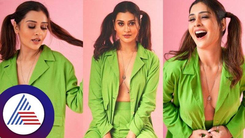 RX 100 Beauty Payal Rajput explodes flashing a naughty smile in green see her hot pics gvd