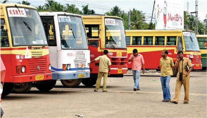 Fasttag balance KSRTC bus remained at the toll booth for half an hour and left after the staff paid the money