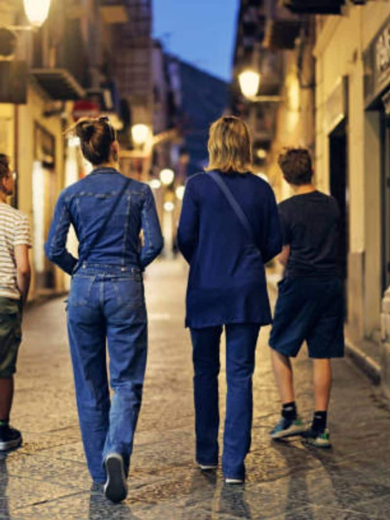 Walking After Dinner: 6 Benefits for Your Health NTI