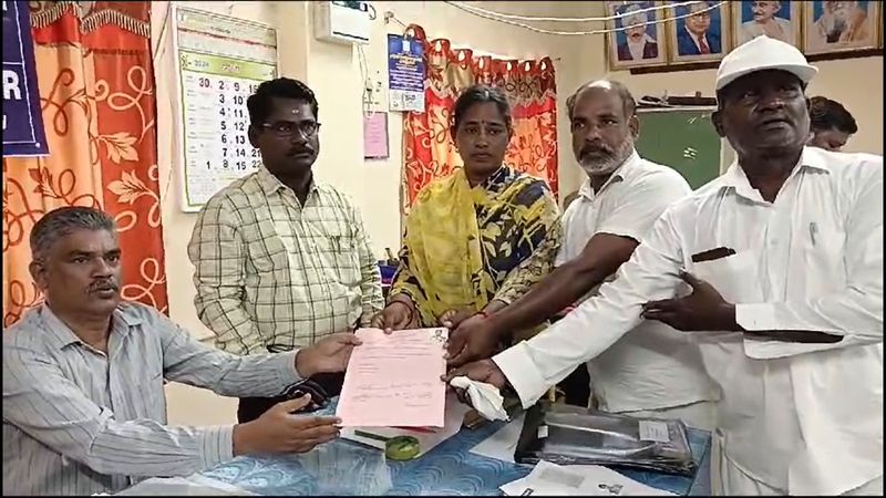 vikravandi by election women candidates Selvi, the mother of Kallakurichi student Srimathi vel