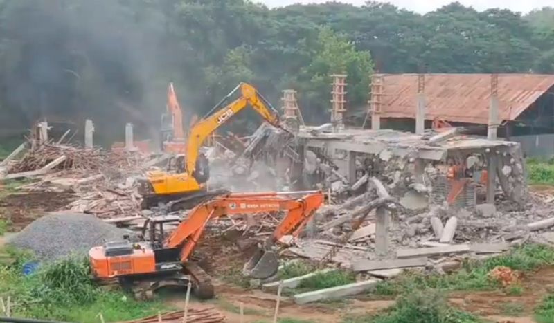 YSR Congress Party office in Tadepalli demolished AKP 