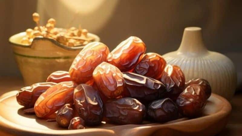 Benefits of Dates Khajoor in Hindi zkamn