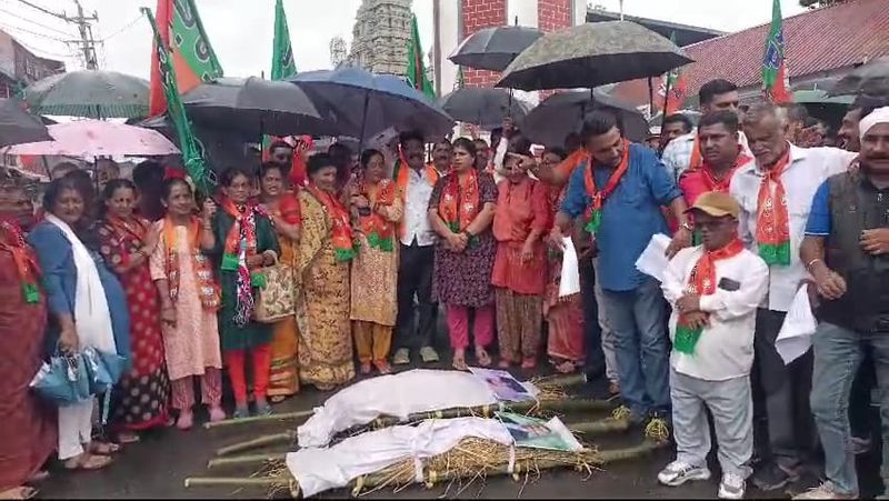 congress is outraged by the burning of mla as ponnanna effigy at kodagu gvd