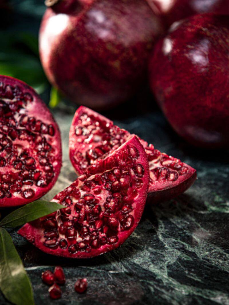 What are the health benefits of eating pomegranate? rsl