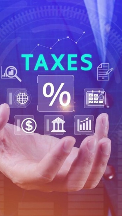 <p>सेंट्रल में मोदी 3.0 गर्वनमेंट में लगातार दूसरी बार फाईनेंस मिनिस्टर बनी निर्मला सीतारमण ने शनिवार को इस कार्यकाल की GST काउंसिल की पहली बैठक की अध्यक्षता की।</p>
