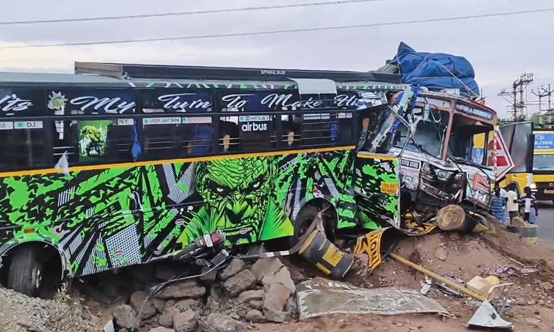 1 person killed road accident at karur salem national highway vel