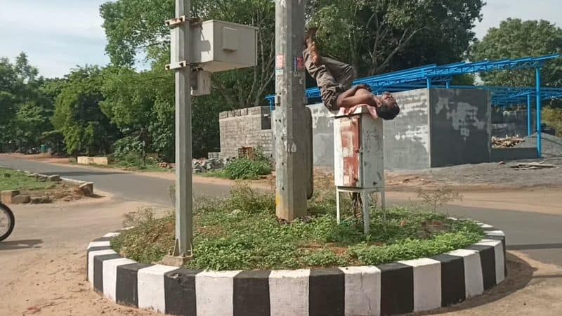 drug addict person did slep at electric box in cuddalore vel