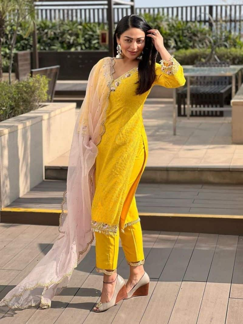 Neetu Bajwa kurta set collection zkamn