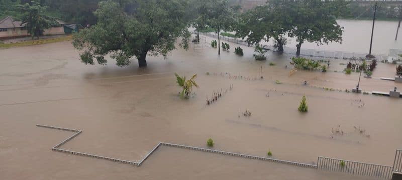 IMD Predicts heavy rain next 3 days in Karnataka few district announce holidays for schools ckm