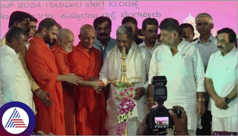 Vokkaliga Swamiji demand Siddaramaiah to make DK Shivakumar Chief Minister sat