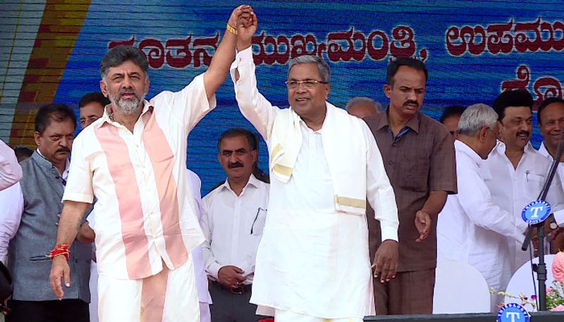 vokkalinga leader demand siddaramayya to give way for DK to become chief minister