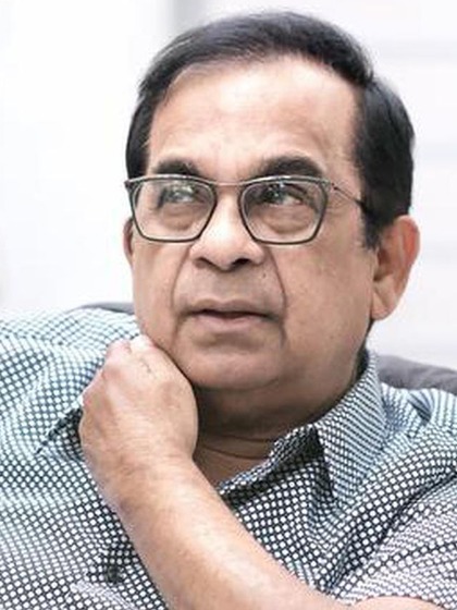 <p>పట్టించుకోవడం మొదలు పెడితే నీ జీవితమంతా వాటి గురించే ఆలోచించాలి. అంతే తప్ప నువ్వు ఏం చేయలేవు. <br />
 </p>
