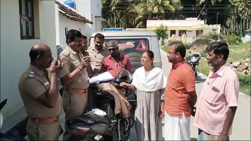 11 persons hospitalised who are drunk illicit liquor in vikravandi vel