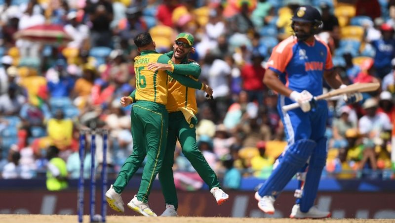 India Struggle to Score Runs against South Africa and Lost 3 Wickets early in T20 World Cup 2024 Final at Barbados rsk