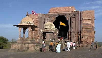Sawan 2024: सावन के महीने में बरसेगी भोलेनाथ की कृपा, घूम आएं ये 5 चमत्कारी  शिव मंदिर  