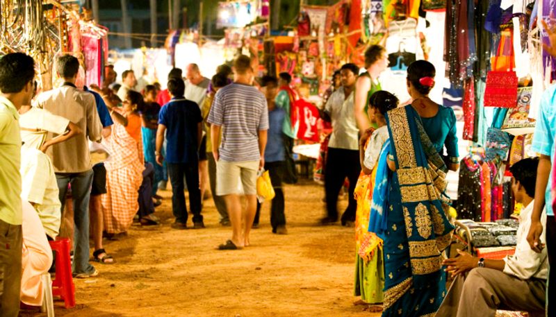 India s nighttime shopping surges as 24 hour retail becomes increasingly adopted