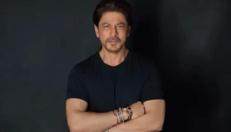 Shcoking Shahrukh Khan going to America for further treatment mma