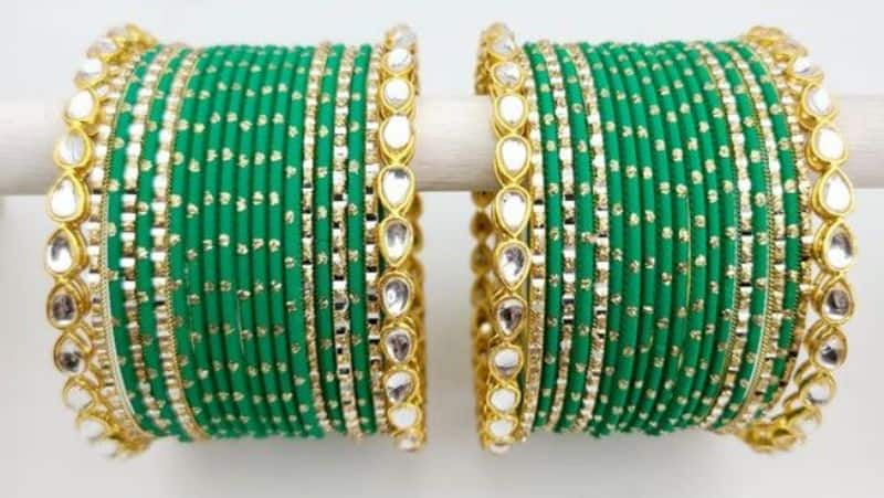 Green Bangles for the month of sawan in hindi zkamn