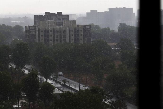 Rain in Kolkata