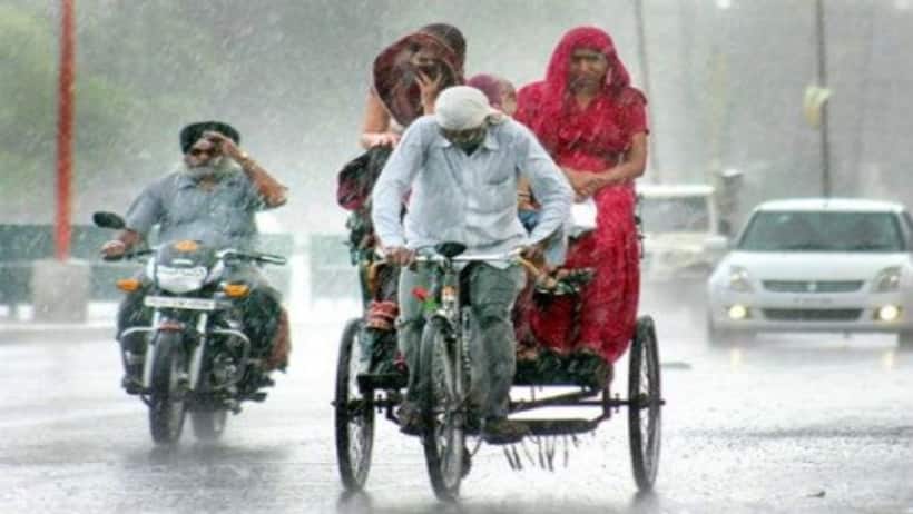 बारिश में भीगने के बाद नहीं पड़ना है बीमार, तो करना होगा 4  काम