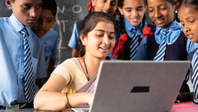 Education News: अगले वर्ष से साल में दो बार Board Exam कराने को मिली मंजूरी, इसी महीने होंगी परीक्षाएं