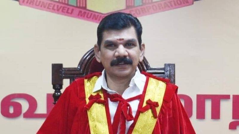 Tirunelveli municipality mayor saravanan resigned his post today vel