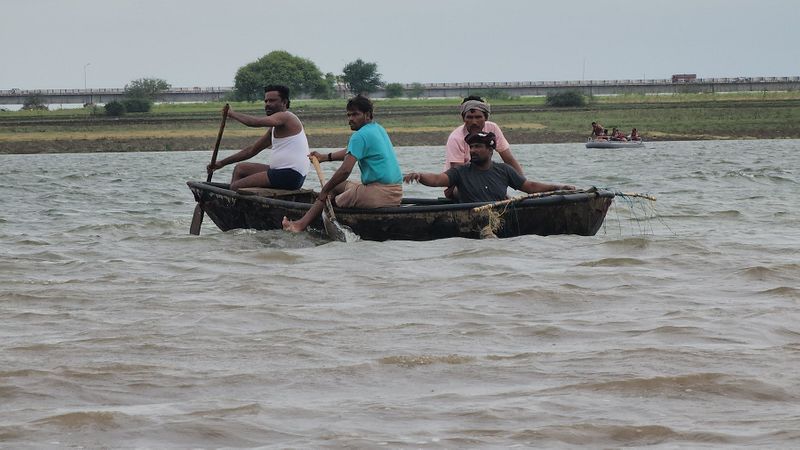 Krishna River Raft Tragedy 3 Dead Bodies Found Search Continues For Two More gvd