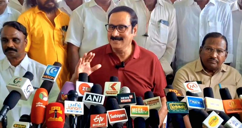 Anbumani demands that people should defeat DMK in Vikravandi by-election vel