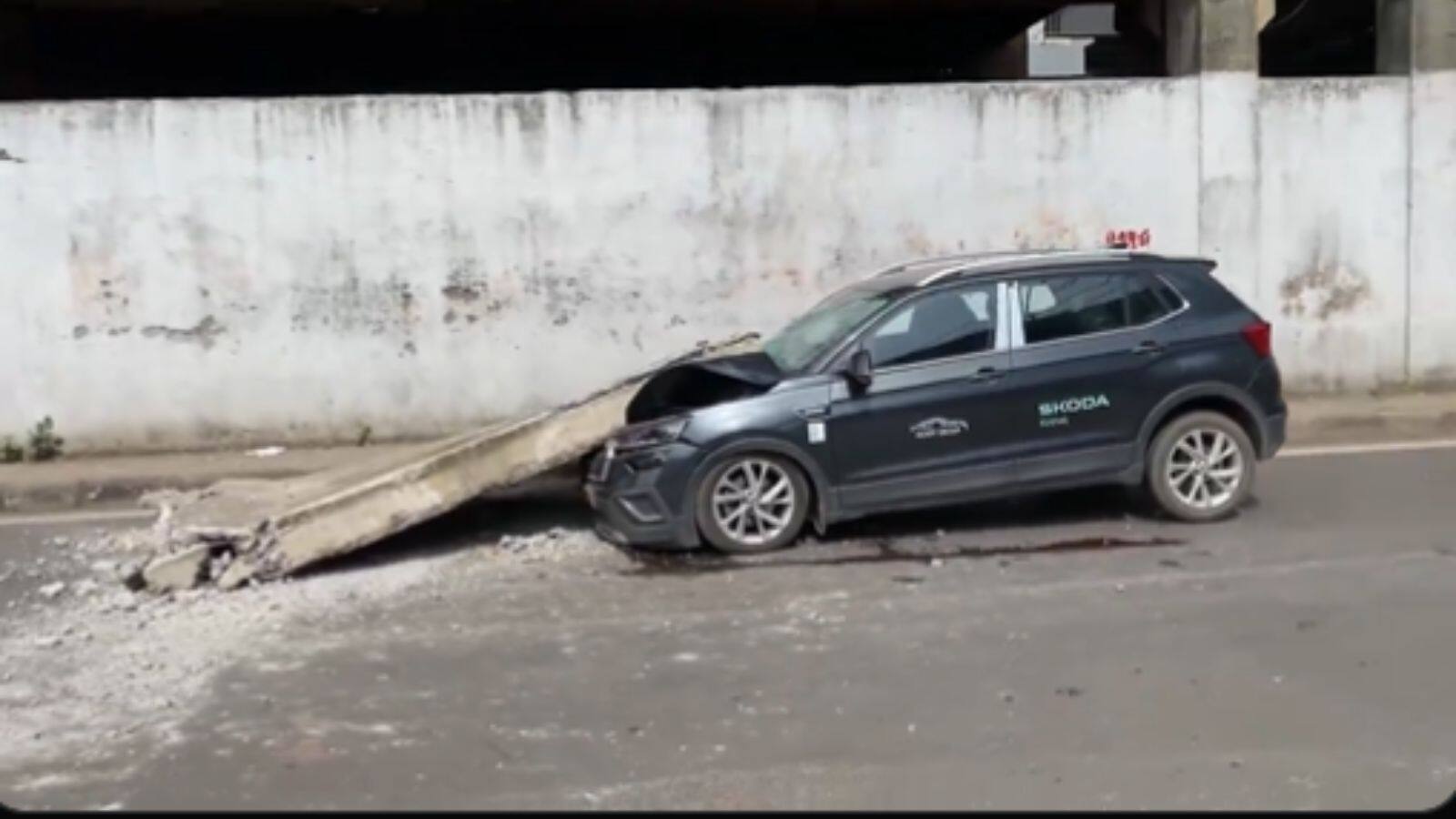 Andheri flyover slab falls on brand new car