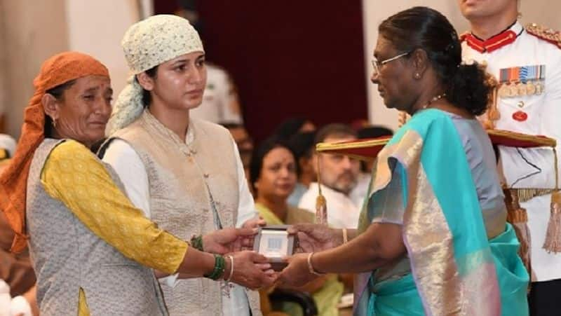 kirti chakra shaurya chakra honouring list president draupadi murmu honours brave soldiers zrua