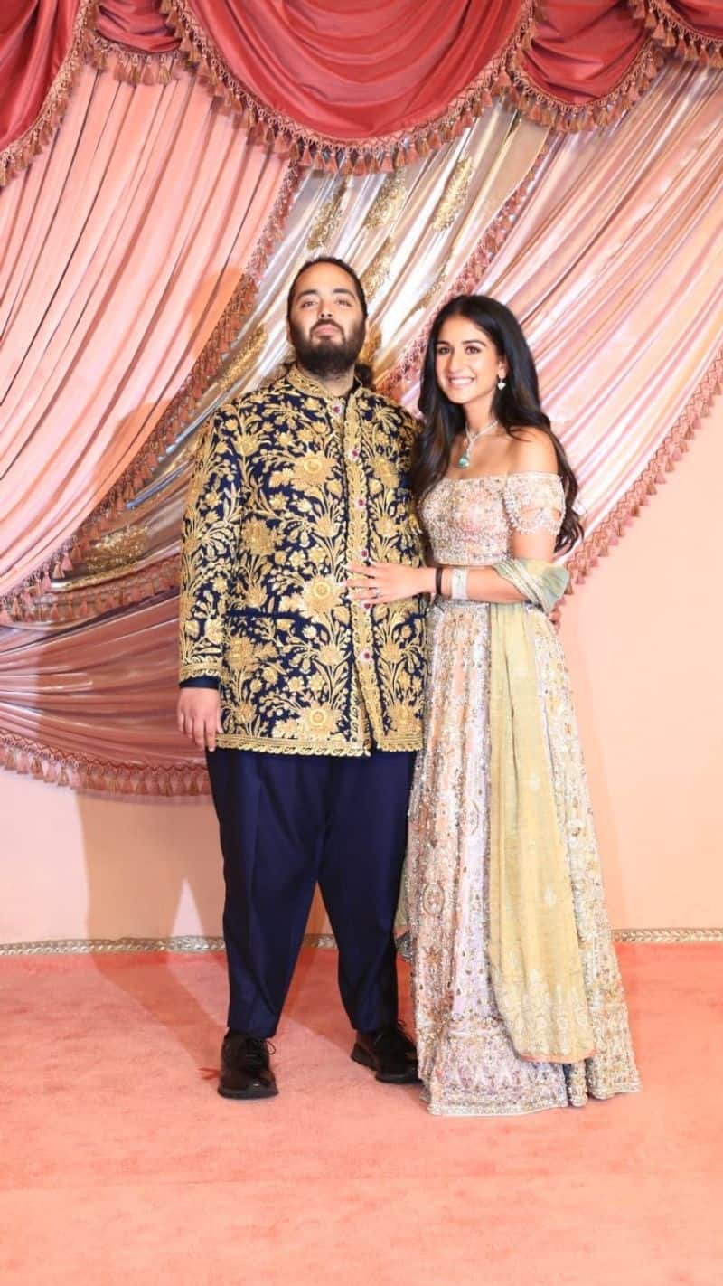 anant ambani radhika merchant sangeet ceremony lehenga look see photos kxa