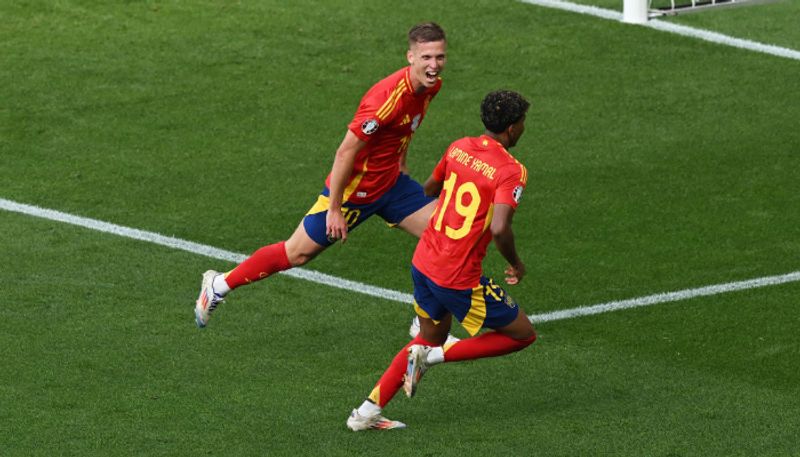 spain into the semi finals fo euro cup after beating germany