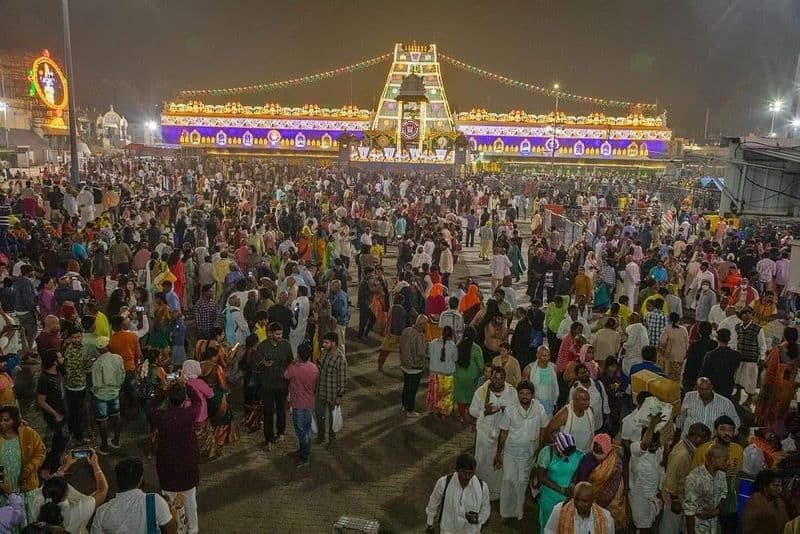 women do not put flowers in their braids In Tirumala.. Do you know why? GVR