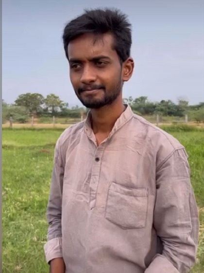 <p>वह 6 महीने बाद ही नौकरी छोड़कर अपने गांव थोटापल्ली वापस लौटें। उनका खेती से पुराना नाता था। लोगों के टेस्ट को समझा और ऑर्गेनिक चीजों पर फोकस किया।  </p>
