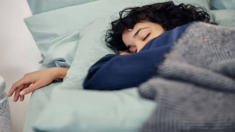 Stanford study finds going late to bed is harmful skr