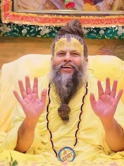<p>वह कहते हैं कि अगर कहीं ऐसी बात है कि किसी का दोष दर्शन, निंदा या अवहेलना की है। </p>
