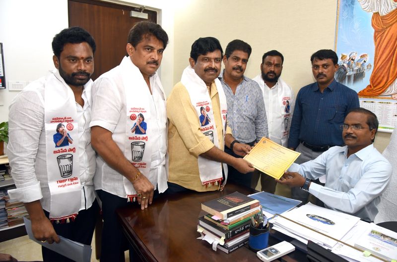 Janasena's first step in the Legislative Council.. Hariprasad received certificate as MLC GVR