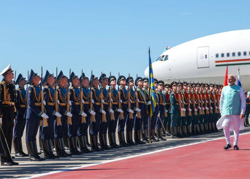 PM Modi visits Moscow to meet President Vladimir Putin Russia ready to discharge and send back Indian soldiers serving in Russian army XSMN