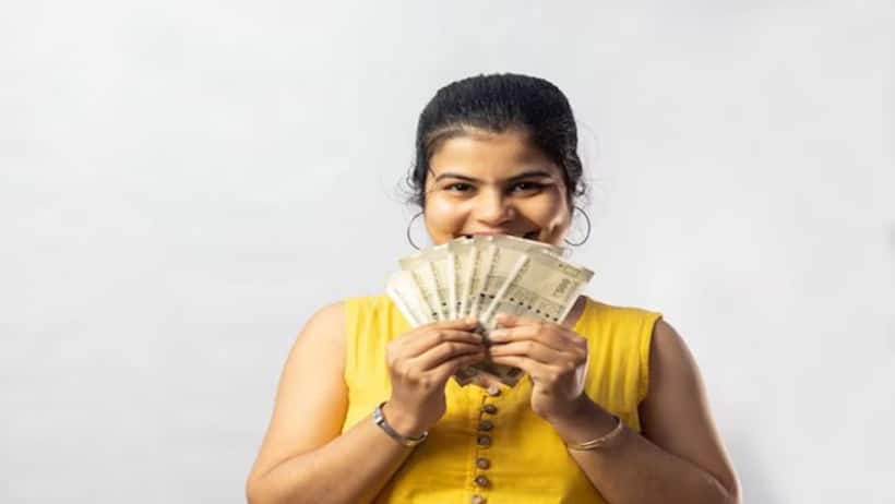 सरकारी स्कीम्स: एंप्लाईज के लिए Good News  अगले 3 महीने की सेलरी के साथ मिलेगा एरियर  यहां जाने डिटेल