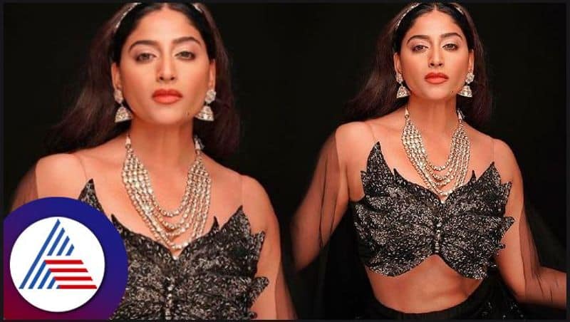 Kannada actress Nishvika Naidu black outfit goes viral vcs