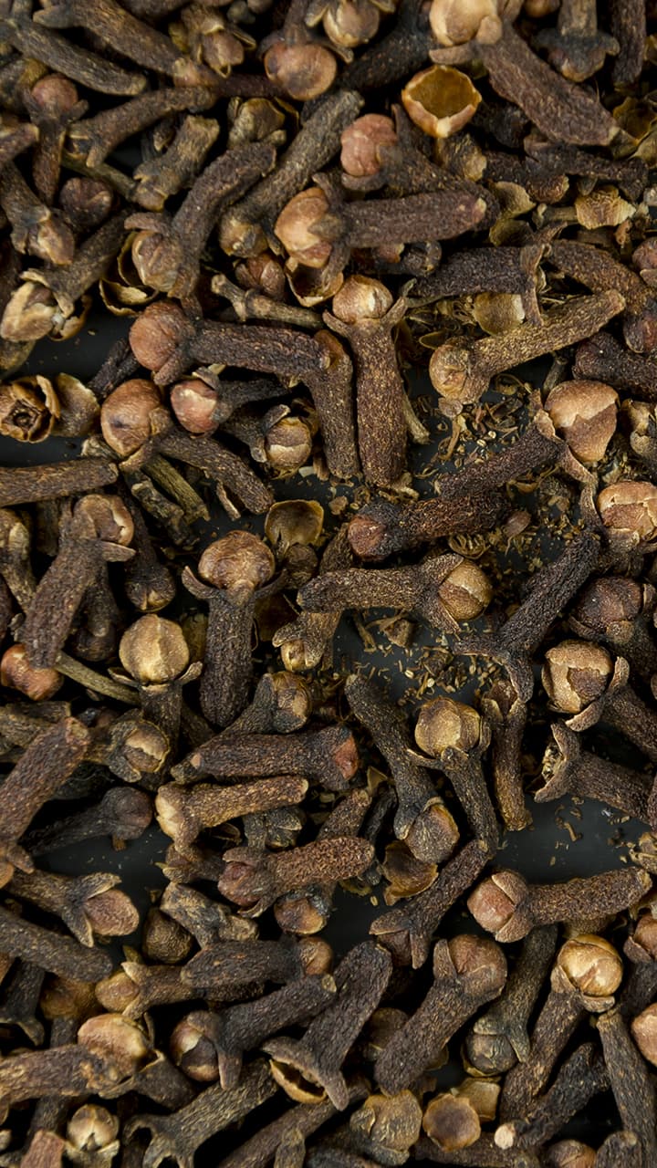 What happens when you eat cloves daily? Read benefits and risks? RKK