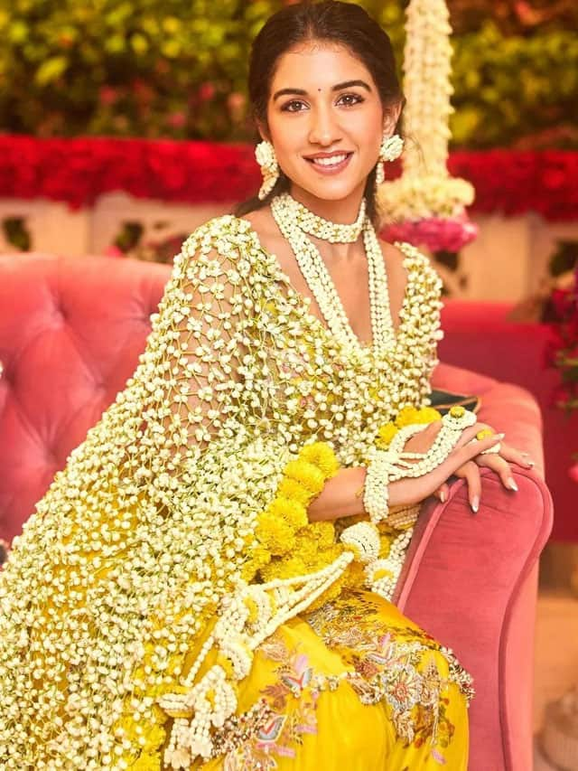 Radhika Merchant follows Ambani tradition of phool dupatta: Isha Ambani, Shloka Mehta also wore the floral accessory for their weddings