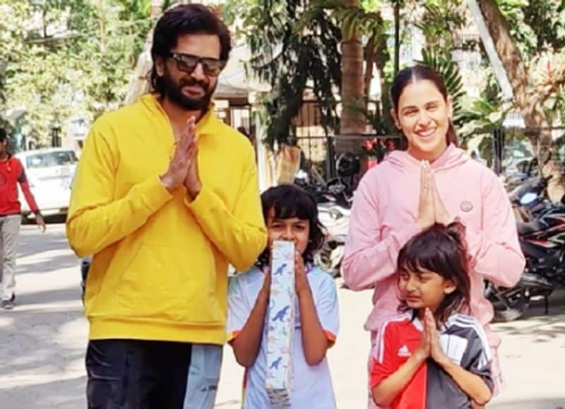 Riteish Deshmukh reveals why his kids pose with folded hands in front of paps skr