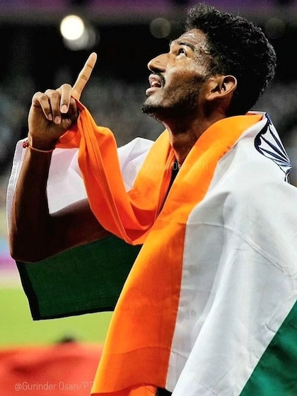 <p>ओलंपिक शुरू होने से पहले भारतीय एथलीट ​अविनाश साबले ने दुनिया में भारत का डंका बजा दिया। पेरिस डायमंड लीग में 8 मिनट और 9.91 सेकेंड में कॅरियर का बेस्ट परफॉर्मेंस दिया।</p>
